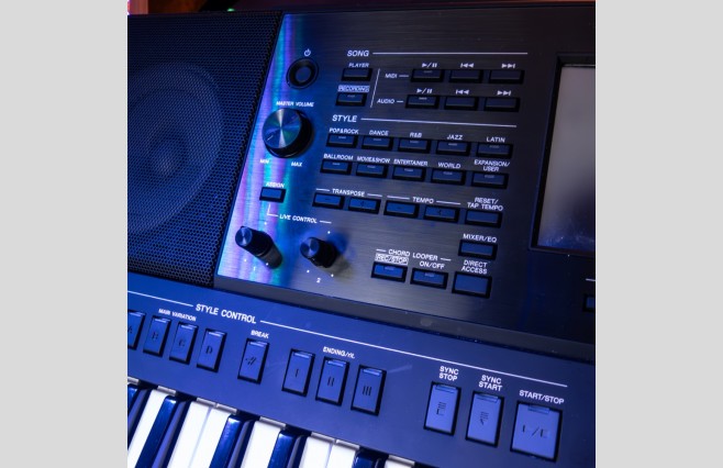 Yamaha PSR-SX900 Keyboard, Used (SN:BCCY01001) - Image 6